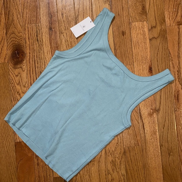 Volcom Tank - Picture 4 of 4